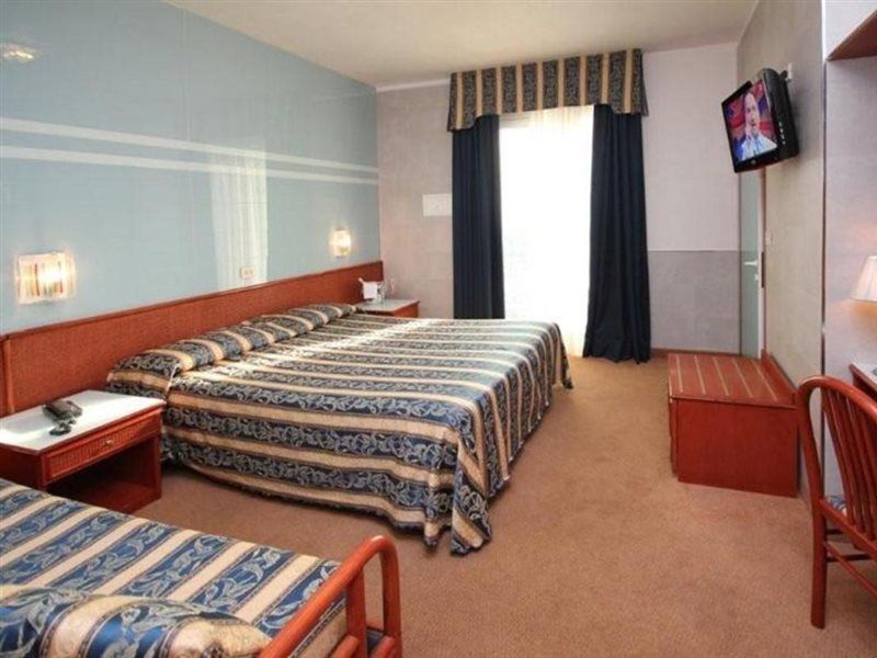 Hotel Colombo Jesolo Extérieur photo