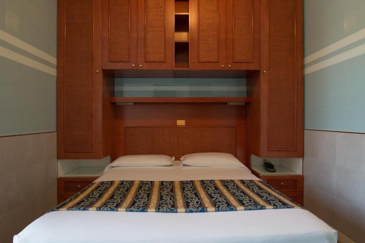 Hotel Colombo Jesolo Extérieur photo