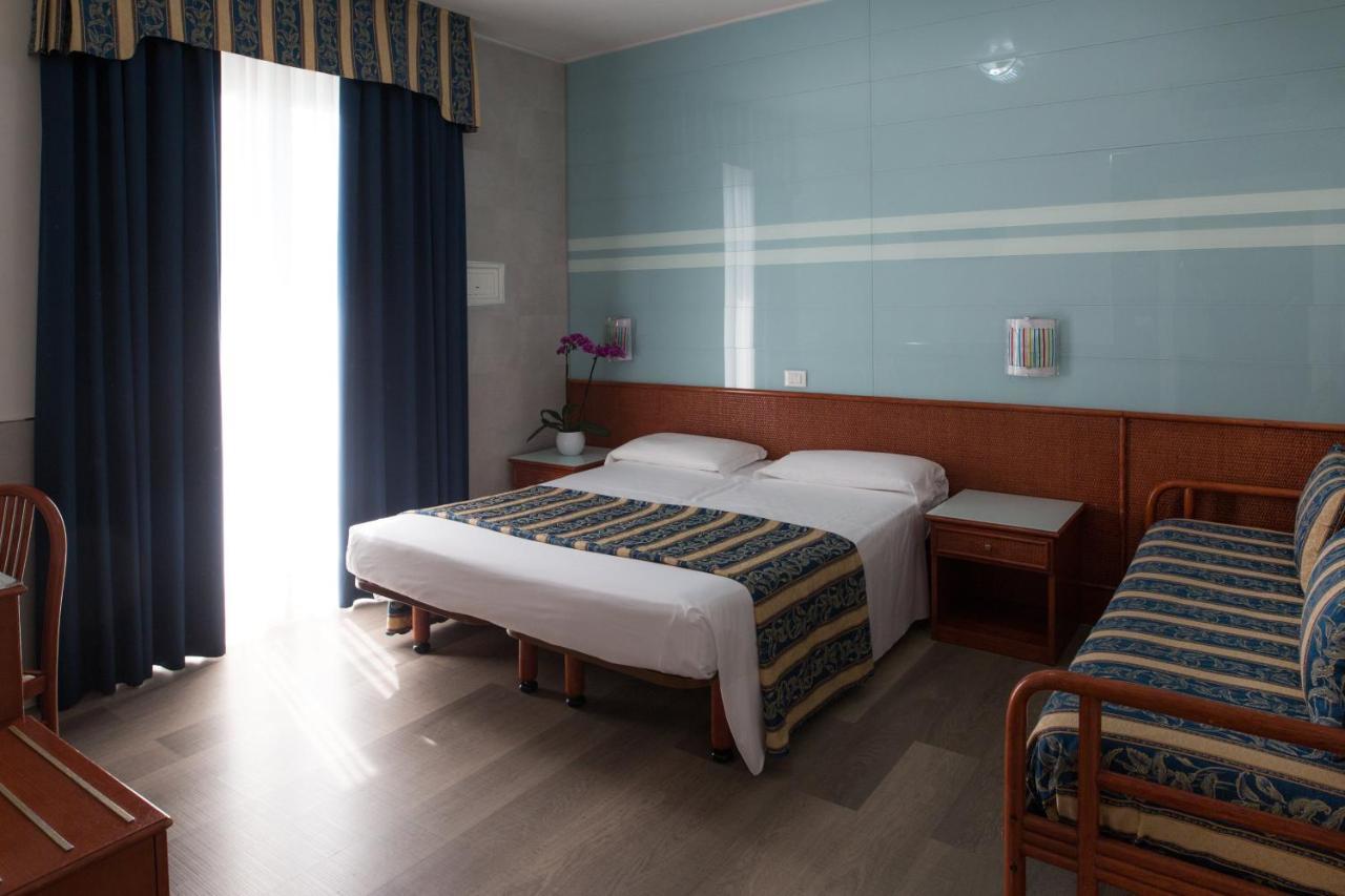 Hotel Colombo Jesolo Extérieur photo